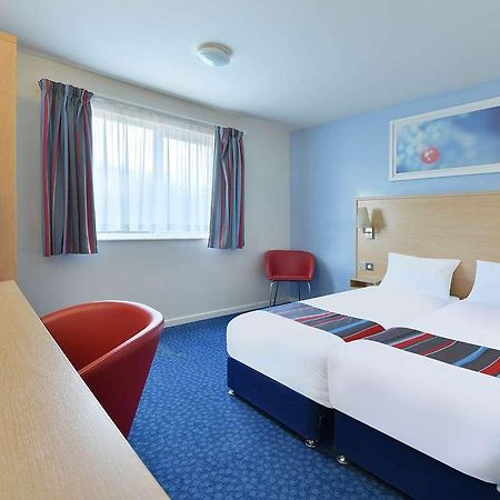Travelodge Milton Keynes Old Stratford Camera foto