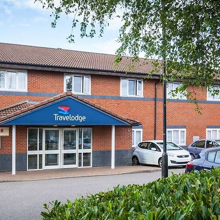 Travelodge Milton Keynes Old Stratford Esterno foto