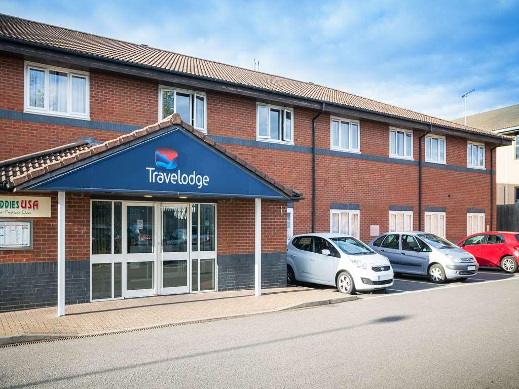 Travelodge Milton Keynes Old Stratford Esterno foto
