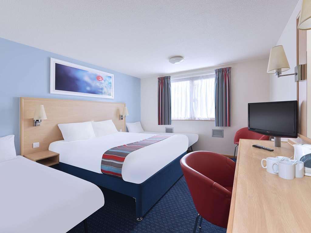 Travelodge Milton Keynes Old Stratford Camera foto